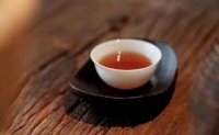 茶杯放下，是為了承接下一杯香茶。